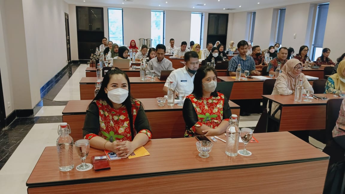 yayasan pusat pelatihan informasi training 12