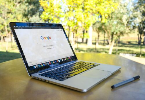 Implementasi Aplikasi SRIKANDI Versi Terbaru Tahun 2026 dalam Mendukung Transformasi Digital Kearsipan Pemerintah 3 aplikasi srikandi